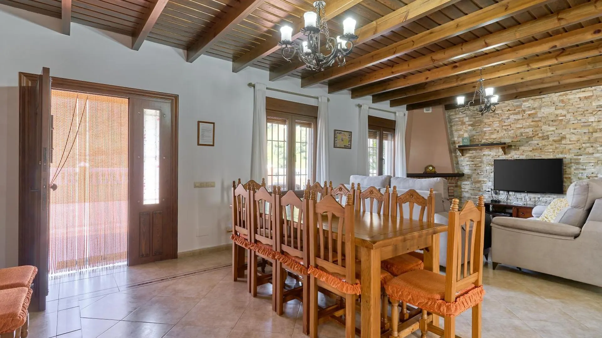 Villa Alejandro En Sayalonga 0*,