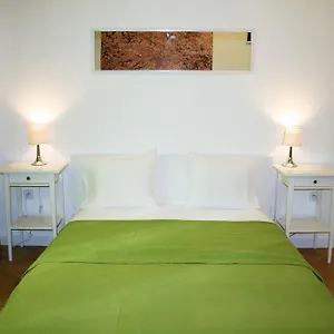 https://apartment-lea.praguehotelsweb.com