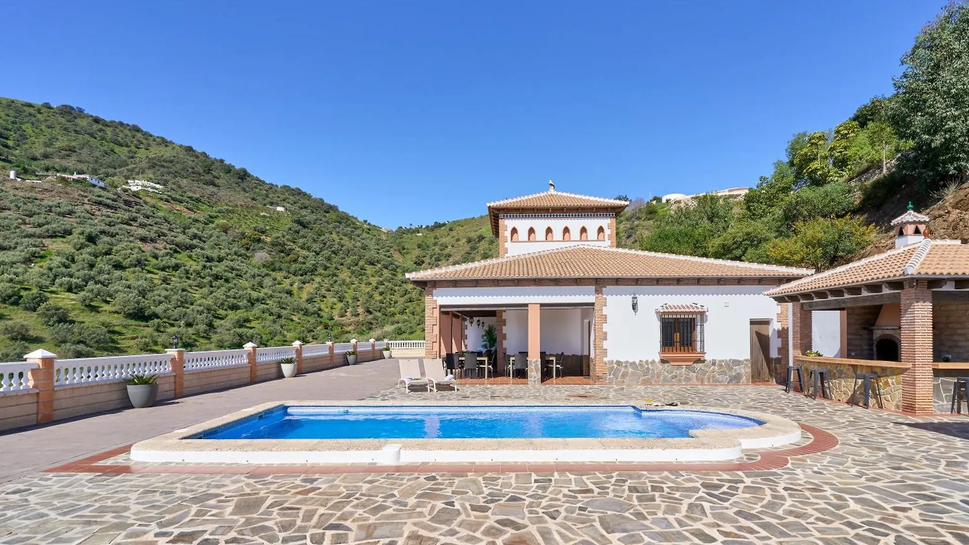 Villa Alejandro En Sayalonga